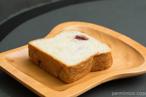 クランベリーとクリームチーズ【神戸屋】スライス