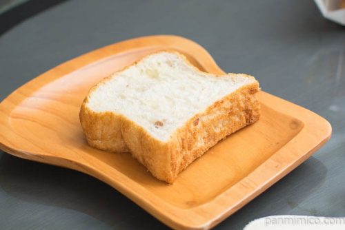 デニッシュブレッドくるみ(フランス産小麦)【ヤマザキ】横から見た図