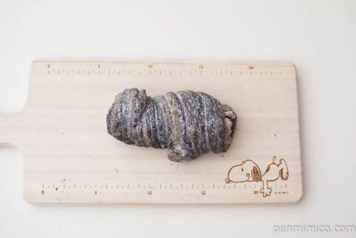 ローソンショコラクッキーデニッシュコロネ~チョコクリーム~上から見た図