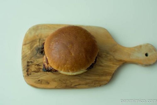 柚子塩だれのチキンバーガー【セブンイレブン】上から見た図