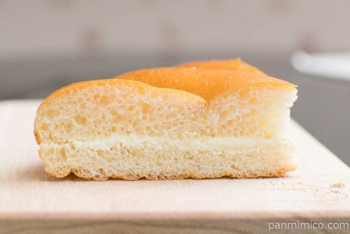 牛乳パン【セブンイレブン】中身はこんな感じ