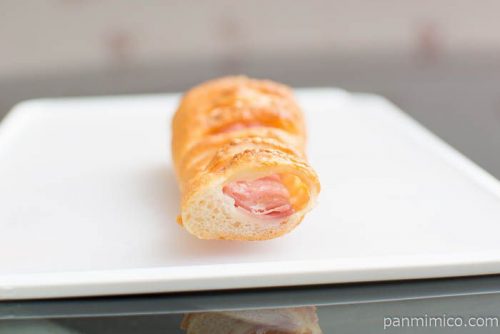 ちぎれるロングハムフランスパン【ローソン】中身はこんな感じ