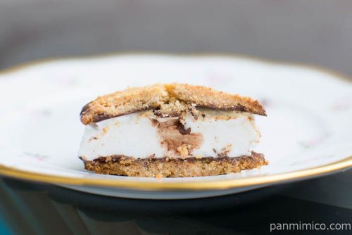 焼マシュマロサンド・ベイクドマロウ【ベイクドマロウ】中身はこんな感じ