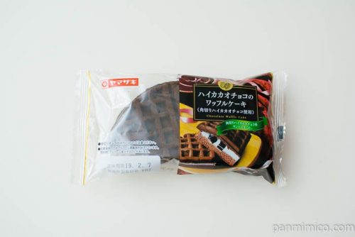 ハイカカオチョコのワッフルケーキ(角切りハイカカオチョコ使用)ヤマザキパッケージ写真