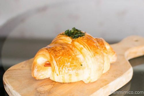 ブーランジュリー エピハムチーズクロワッサン横から見た図