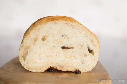 ブーランジュリー エピカントリーブレッド中身はこんな感じ