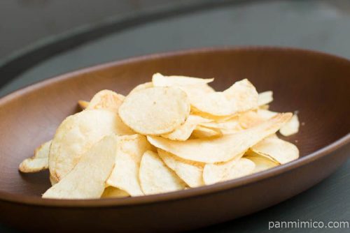 ポテトの素顔【湖池屋】横から見た図