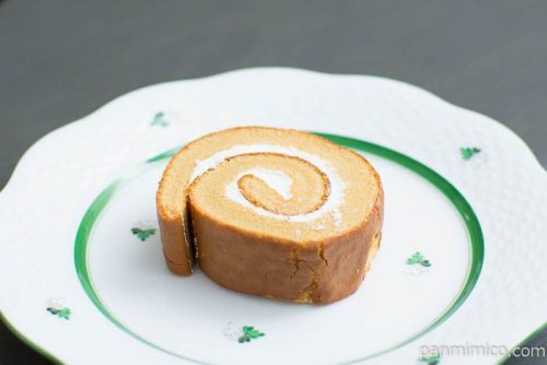 NL　ブランのしっとりバニラロール　2個入【ローソン】横から見た図