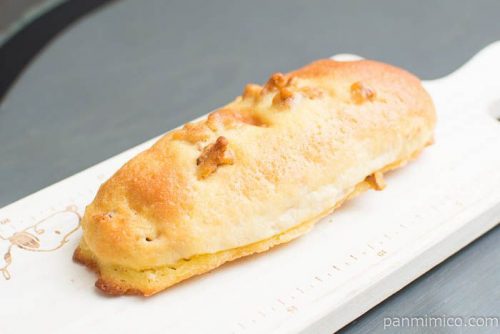 スイートくるみロール【セブンイレブン】横から見た図