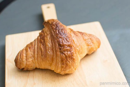 【イスズベーカリー】本店横から見た図