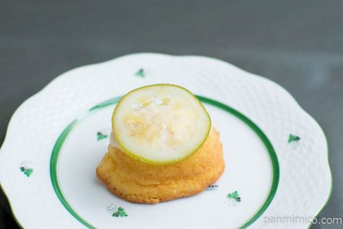 【愛媛のまじめな洋菓子店 永久堂】青いレモンケーキ横から見た図