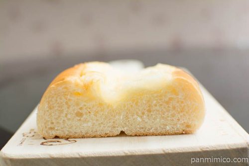 ふんわりシュガーぱん【Pasco】断面図