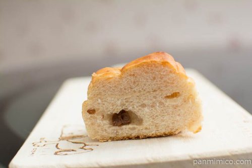 ゆめちから入り塩バターパン レーズン4個入【Pasco】断面図