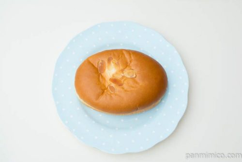 森のたまごと生乳のクリームパン【フジパン】上から見た図