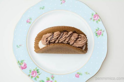 チョコオムレット 六甲山麓牛乳使用【ローソン】上から見た図