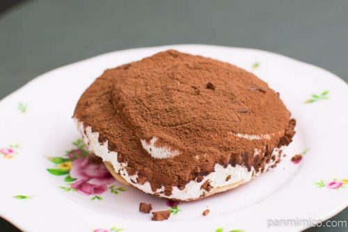 ティラミス仕立てのクリームパンケーキ【ローソン】横から見た図