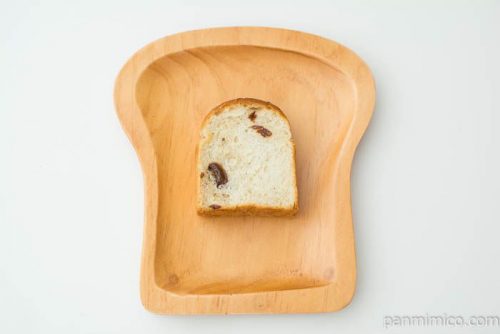 全粒粉入りレーズンブレッド３枚入【ファミリーマート】上から見た図