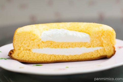 やわらかシフォンサンド（ミルキーホイップ）【ヤマザキ】断面図