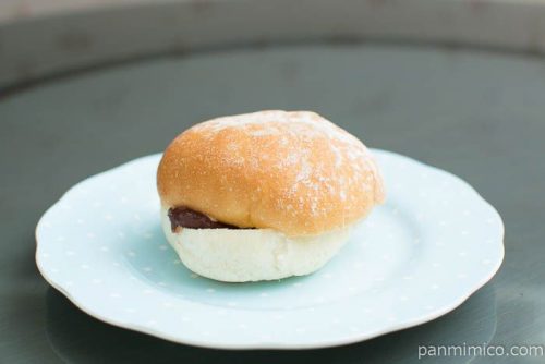 フランスサンド（粒あん＆マーガリン）【ヤマザキ】横から見た図