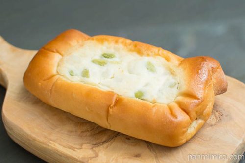 たっぷりポテトサラダ　枝豆入り【第一パン】横から見た図