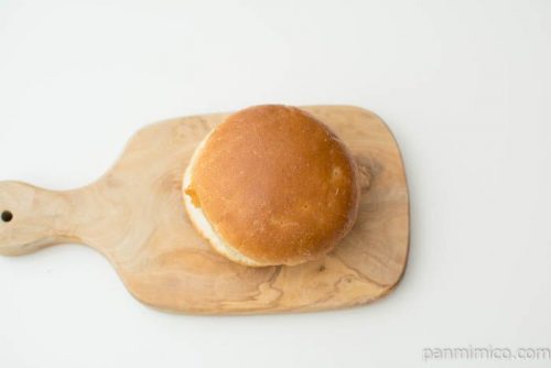 タルタルフィッシュバーガー【ファミリーマート】上から見た図