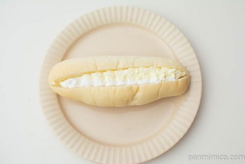 ダブルホイップサンド（北海道産牛乳とチーズのホイップ）【ヤマザキ】上から見た図