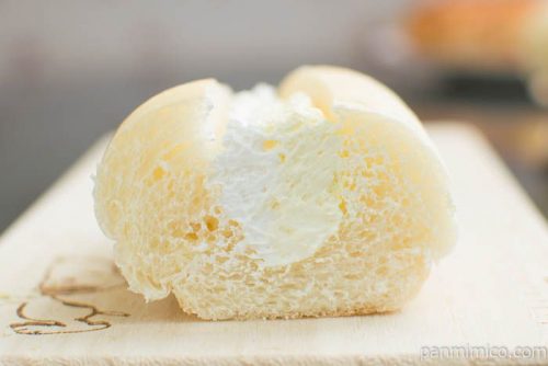 ダブルホイップサンド（北海道産牛乳とチーズのホイップ）【ヤマザキ】断面図