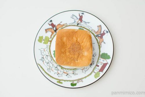 マチノパン　ホイップあん角ぱん【ローソン】上から見た図