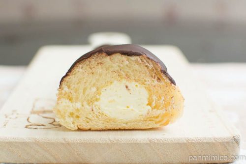 チョコがけコルネ レモンホイップ【Pasco】断面図