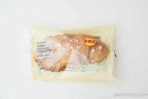マカロンクロワッサン(六甲山麓牛乳入りホイップ使用)【ローソン】パッケージ