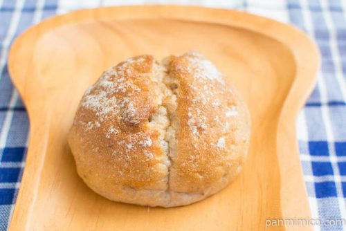 石窯くるみロール【タカキベーカリー】横から見た図