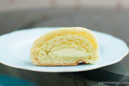 フルーティメロンクロワッサン【ローソン】断面図