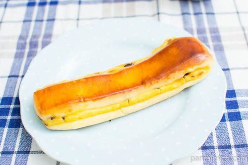 ブーランジェリーミヤナガクリームパン横から見た図