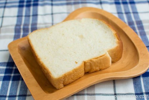 ブーランジェリーミヤナガBoulangerie Miyanaga食パン横から見た図