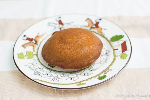 どらもっち(プリン&ホイップ)【ローソン】横から見た図