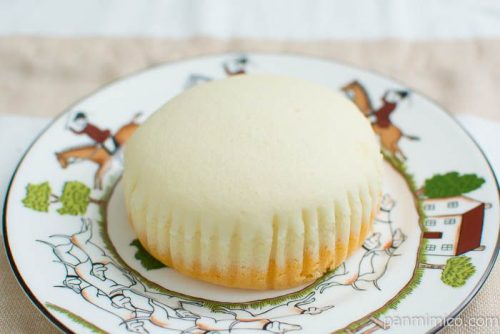 マンゴー味わう 杏仁豆腐蒸しケーキ【Pasco】横から見た図