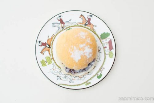 ホイップクリームバーガー（粒あん）【ヤマザキ】上から見た図