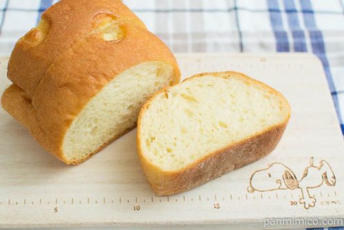 石窯オリーブオイルフォカッチャ【タカキベーカリー】横から見た図