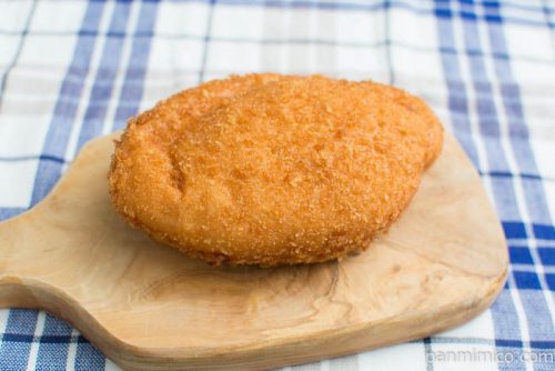 和風だしカレーパン（九条ねぎ）【ヤマザキ】横から見た図