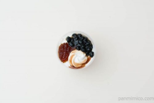 タピオカミルクティーパフェ【ファミリーマート】上から見た図