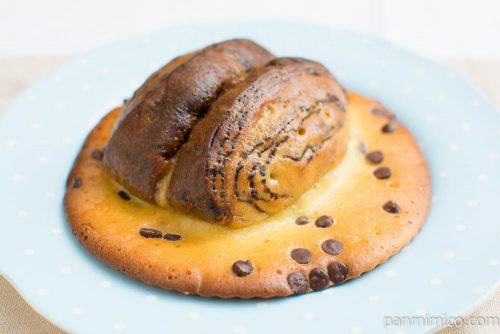 スイートチョコパン【ヤマザキ】横から見た図