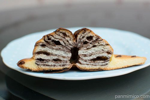 スイートチョコパン【ヤマザキ】断面図