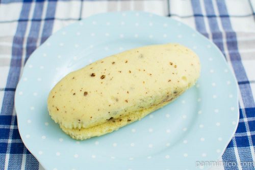 チョコバナナ蒸しパン（チョコクリーム＆バナナクリーム）横から見た図