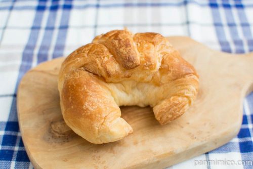 オリーブオイル香る塩クロワッサン（4）【ヤマザキ】横から見た図