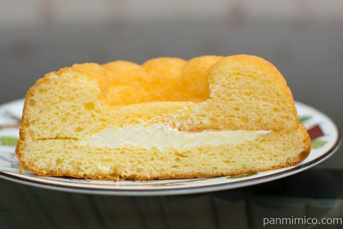 ふかふかもっちのクグロフ【ローソン】断面図