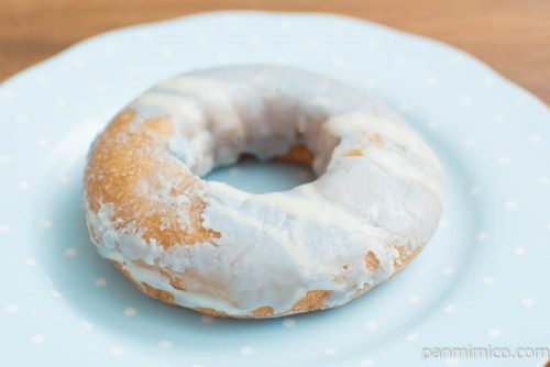 ラムネ風味チョコリングドーナツ【デイリーヤマザキ】横から見た図