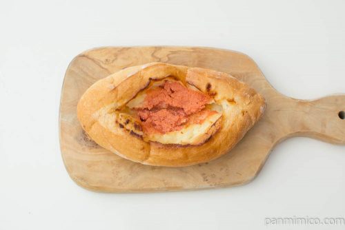 マチノパン　たらもぱん【ローソン】上から見た図