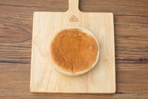 平焼きバターチキンカレーパン（全粒粉入り生地）【ローソン】上から見た図