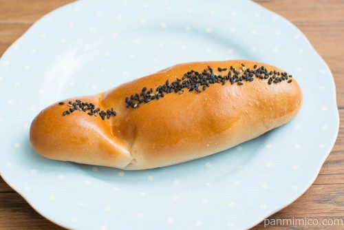 マチノパン　秋のおいもあんぱん【ローソン】横から見た図