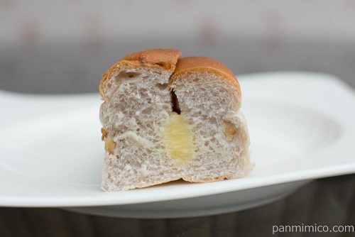 くるみパンサンド【ヤマザキ】断面図